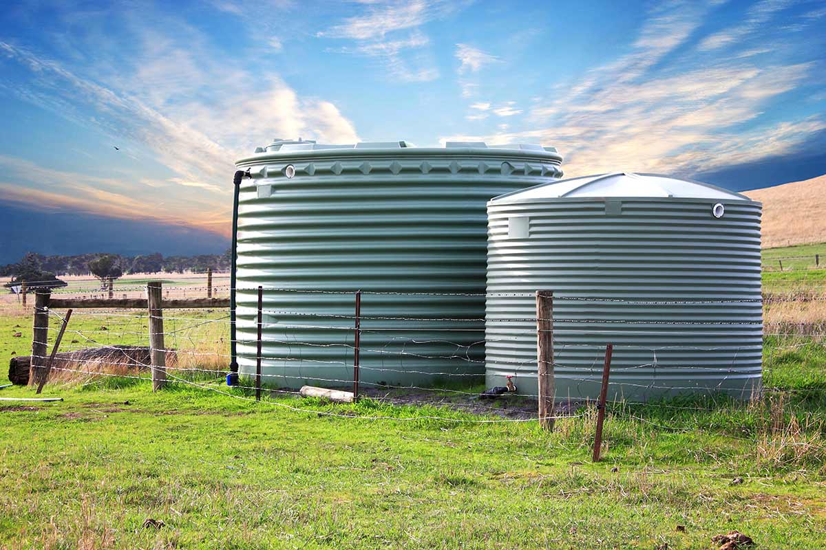 Outdoor storage tanks